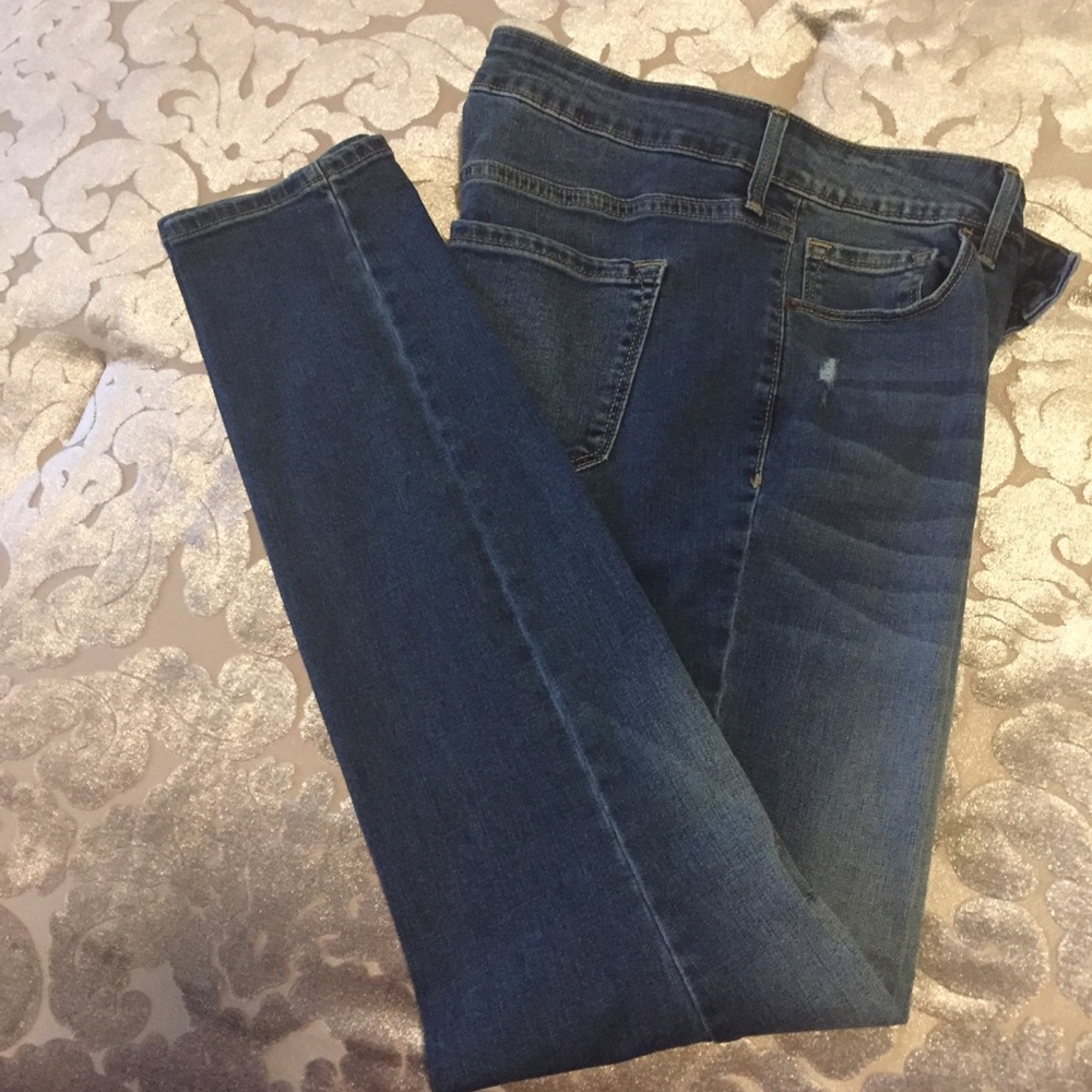 Old Navy Rockstar mid rise jeans size 10